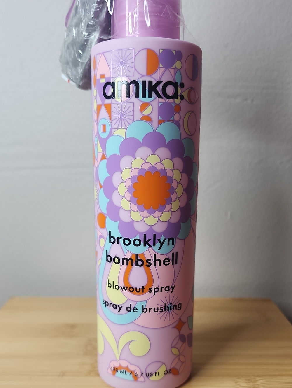 amika Brooklyn Bombshell Blowout Spray — Pink